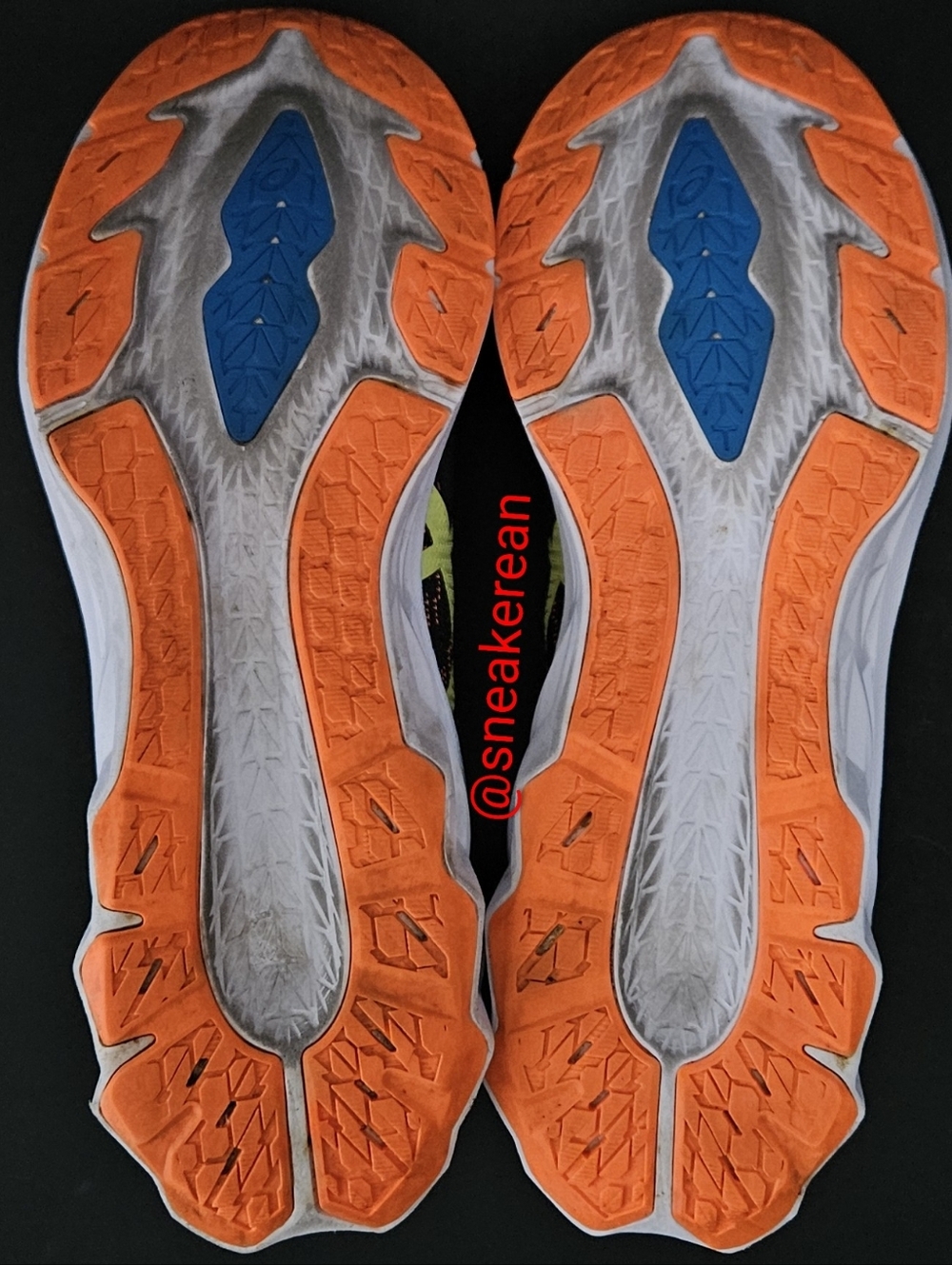 Asics Novablast - Picture 2 of 7